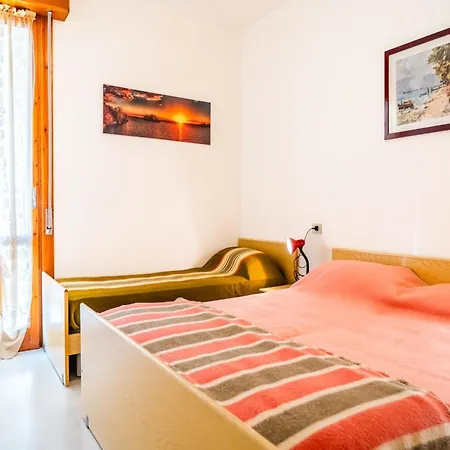 A Lovely Modern Flat A Stone Throw From The Sea *