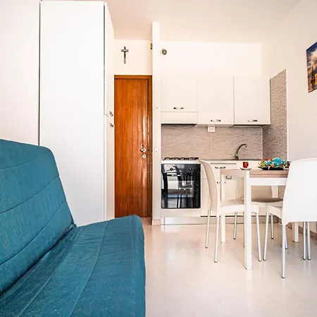 Appartement A Lovely Modern Flat A Stone Throw From The Sea